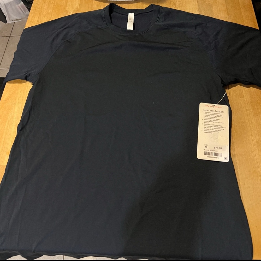 Men’s Lululemon Shirt